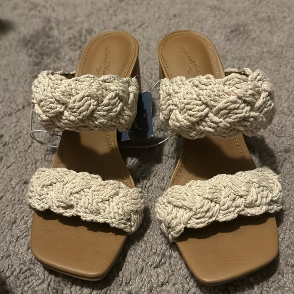 Super cute summer heels 😍♥️